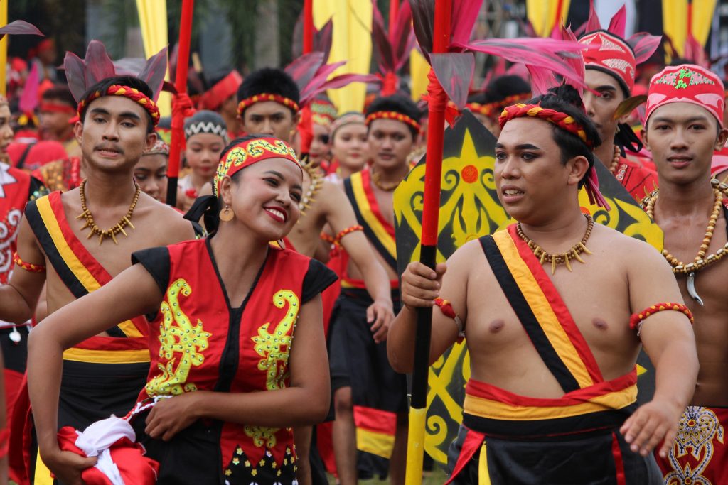 Suku Dayak di Kalbar